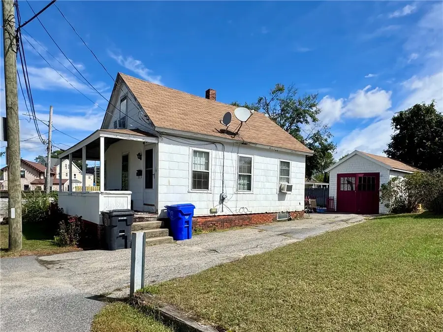 14 Crescent Avenue, Riverside, RI 02915 - #3