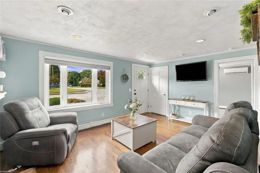 1040 Greenwich Avenue, Warwick, RI 02886 - #3