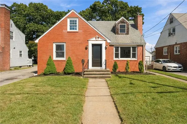 386 Norwood Avenue, Warwick, RI 02888