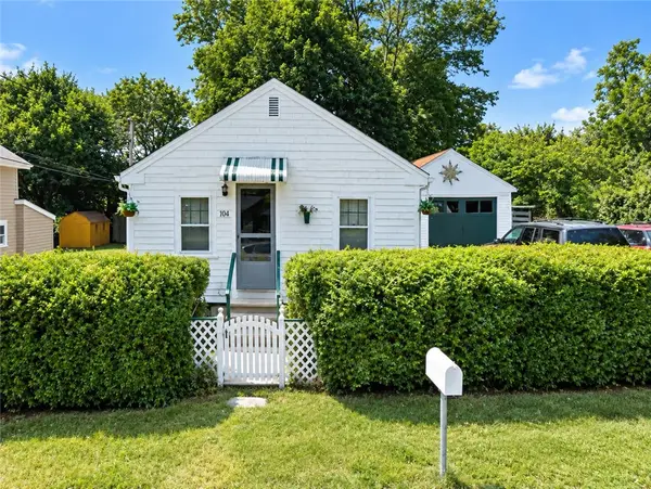 102 Tallman Avenue, Portsmouth, RI 02871