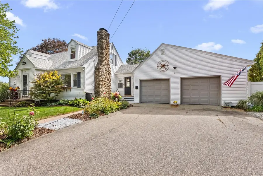 77 Narragansett Avenue, Westerly, RI 02891 - #2