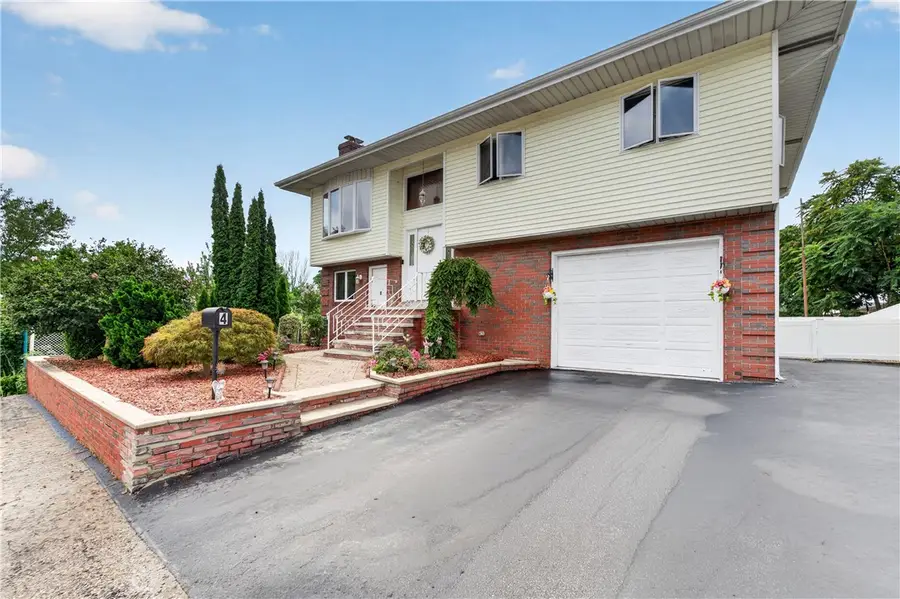 4 Evans Street, Johnston, RI 02919 - #3