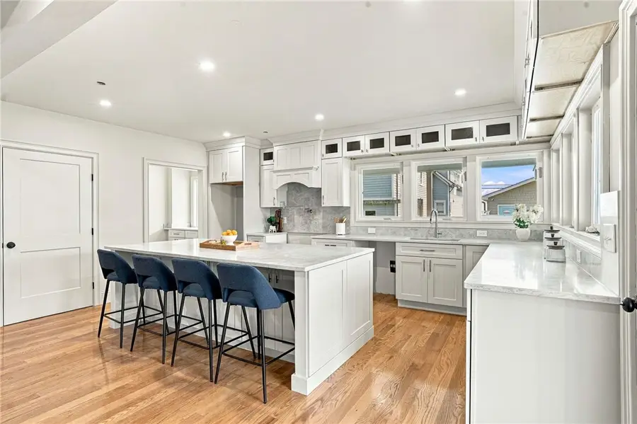 127 Woodbine Avenue, Warwick, RI 02886 - #3