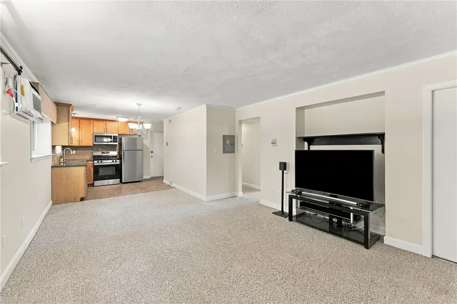 2 Main Street #4, Lincoln, RI 02802 - #3