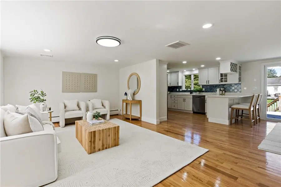 245 Chestnut Street, Bristol, RI 02809 - #3