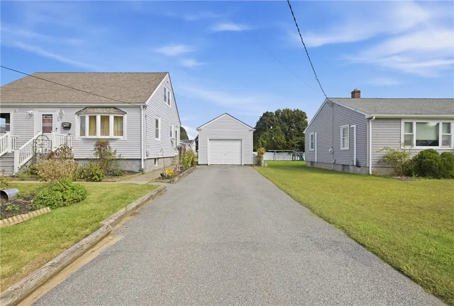 136 Durfee Road, Tiverton, RI 02878 - #3