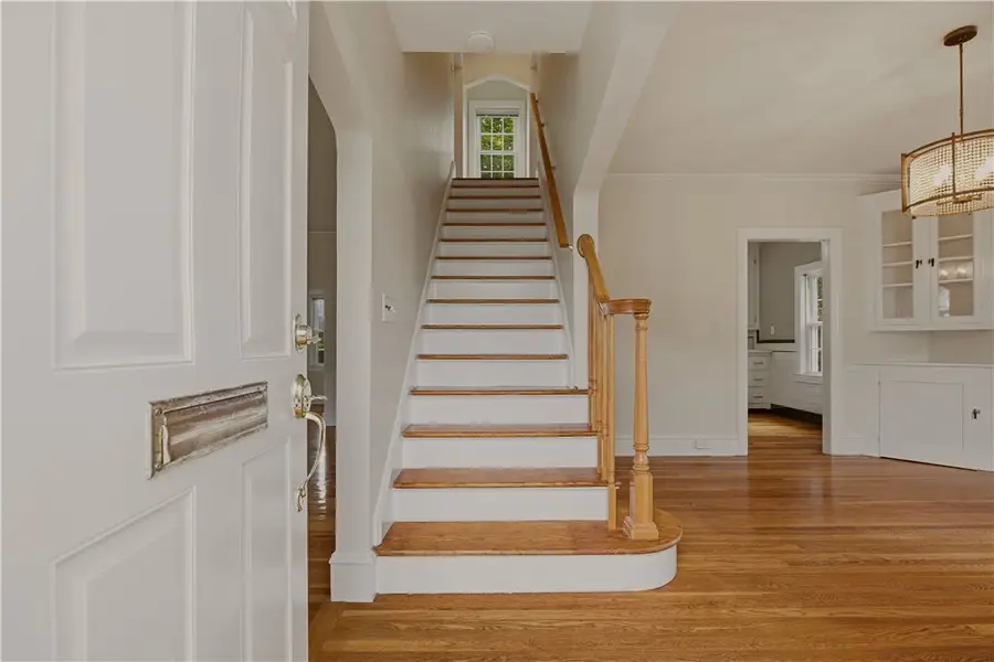10 Loxley Road, Providence, RI 02908 - #3