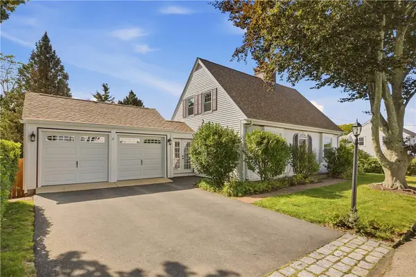 8 Fort Hill Road, Bristol, RI 02809