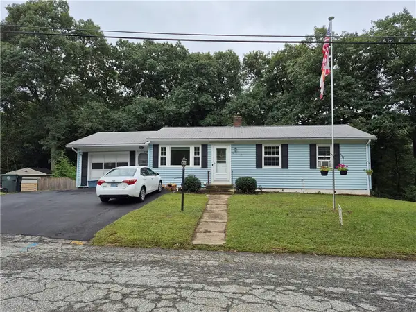 86 Marshall Circle, Coventry, RI 02816