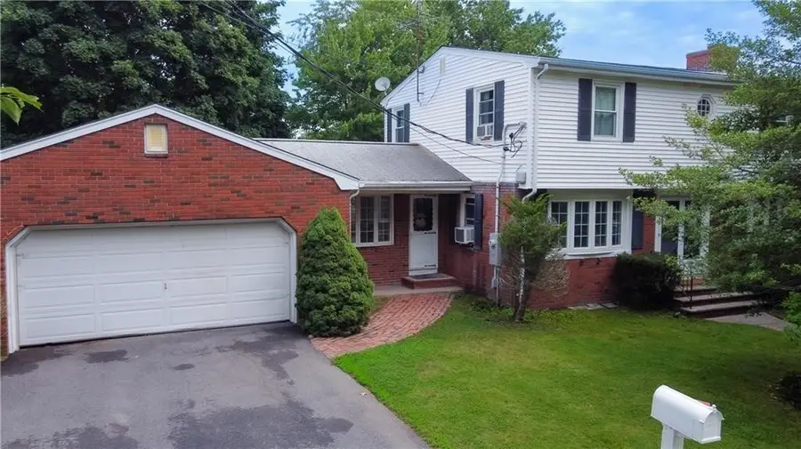442 Eastview Avenue, Somerset, MA 02726 - #2