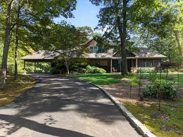 10 Pinecrest Road, Richmond, RI 02812