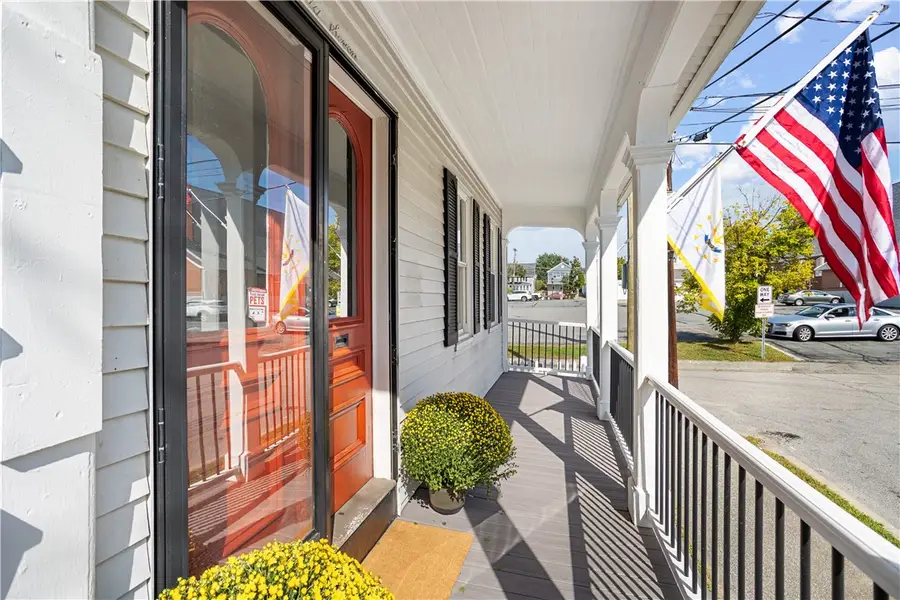 37 Lincoln Avenue #1, Bristol, RI 02809 - #2