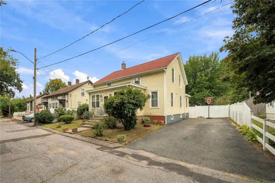 9 Pond Avenue, Lincoln, RI 02865 - #2