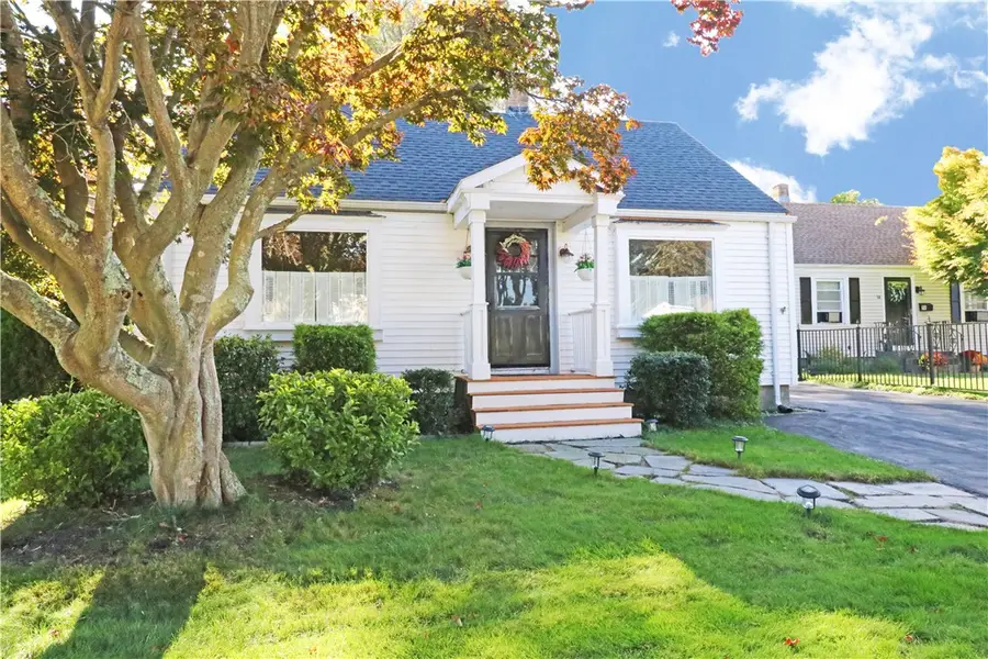 12 Beacon Terrace, Middletown, RI 02842 - #2