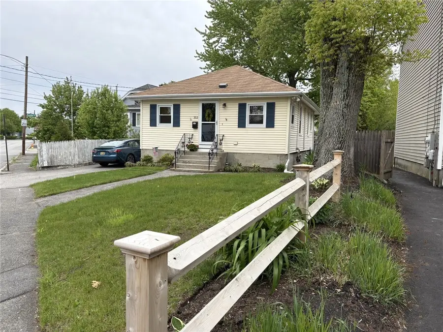 353 Massasoit Avenue, East Providence, RI 02914 - #3