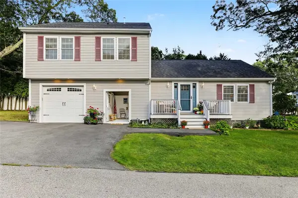 23 Shadbush Trail, Narragansett, RI 02874