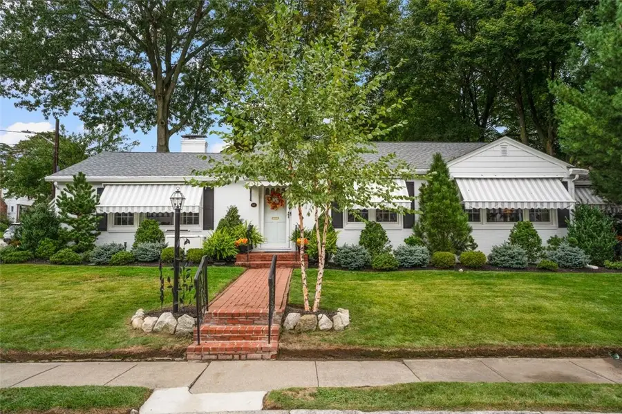 60 Alhambra Circle, Cranston, RI 02905 - #2