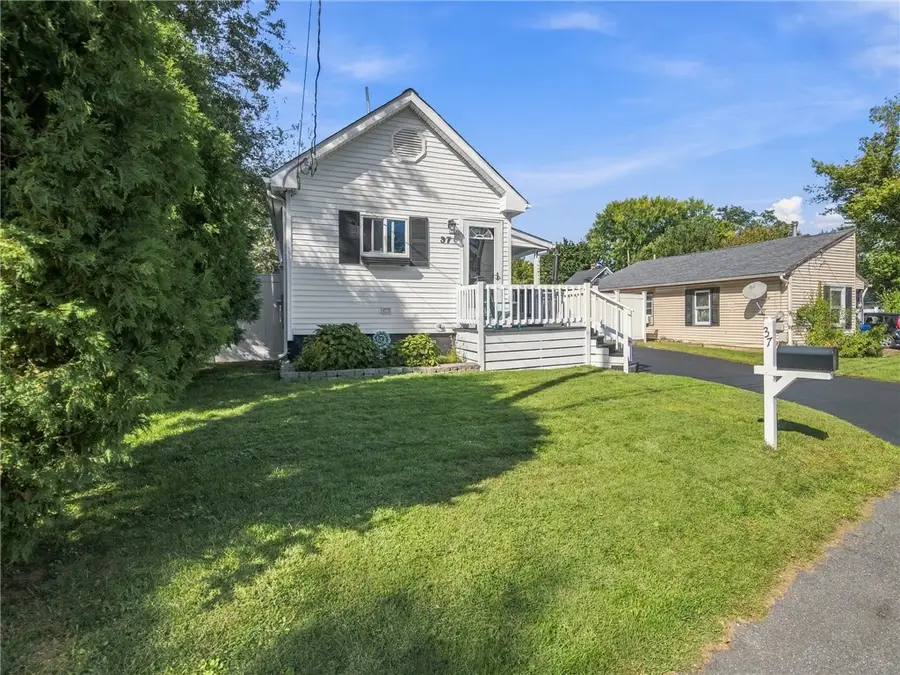 37 Oxford Avenue, Warwick, RI 02889 - #3