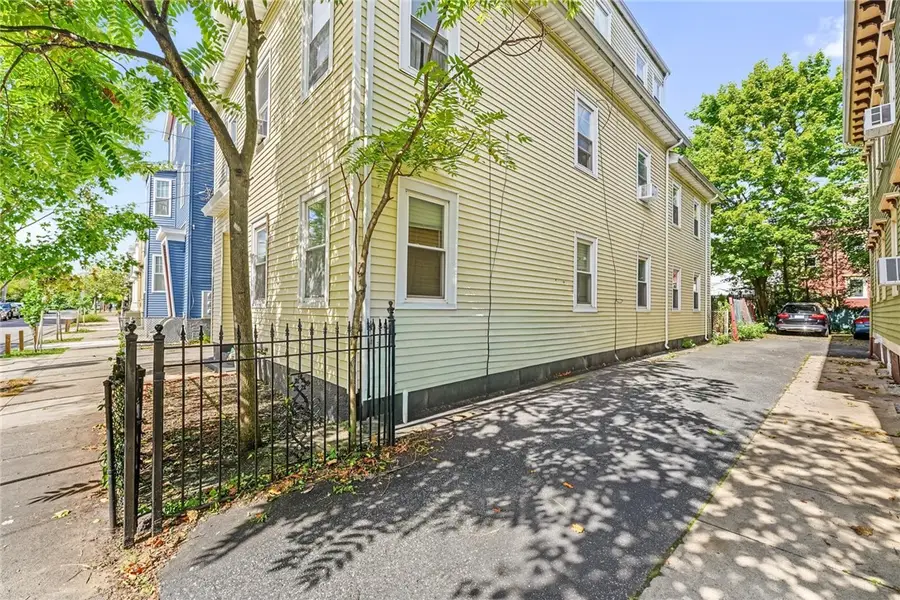 211 Carpenter Street, Providence, RI 02903 - #2