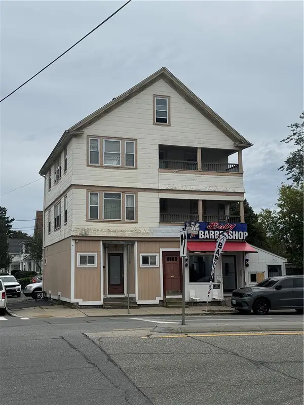 1186 Elmwood Avenue, Providence, RI 02907