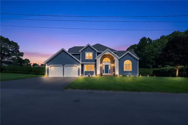 8 Lake View Court, Johnston, RI 02919