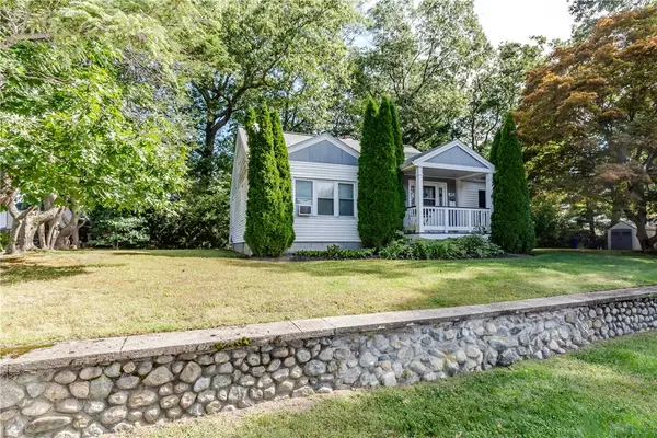 45 Glendale Drive, West Warwick, RI 02893