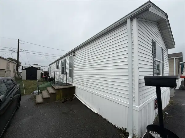 54 West Drive, East Providence, RI 02916