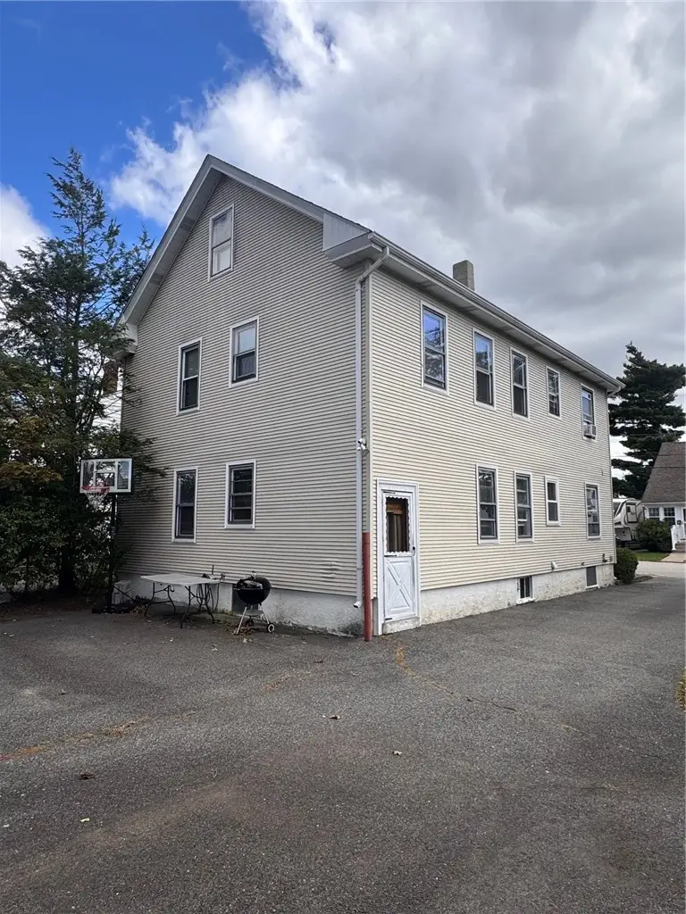 71 Rowe Avenue, Pawtucket, RI 02861 - #3