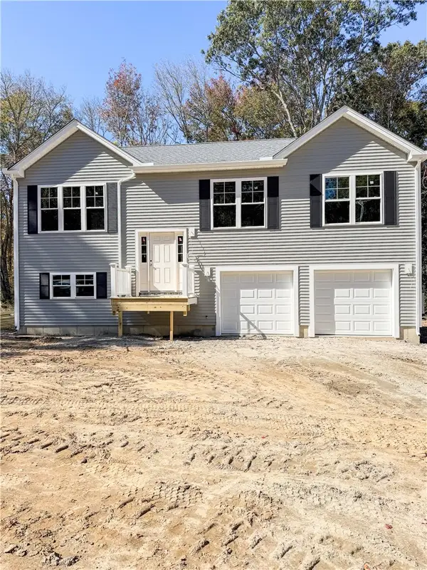 197 Maxson Hill Road, Hopkinton, RI 02833