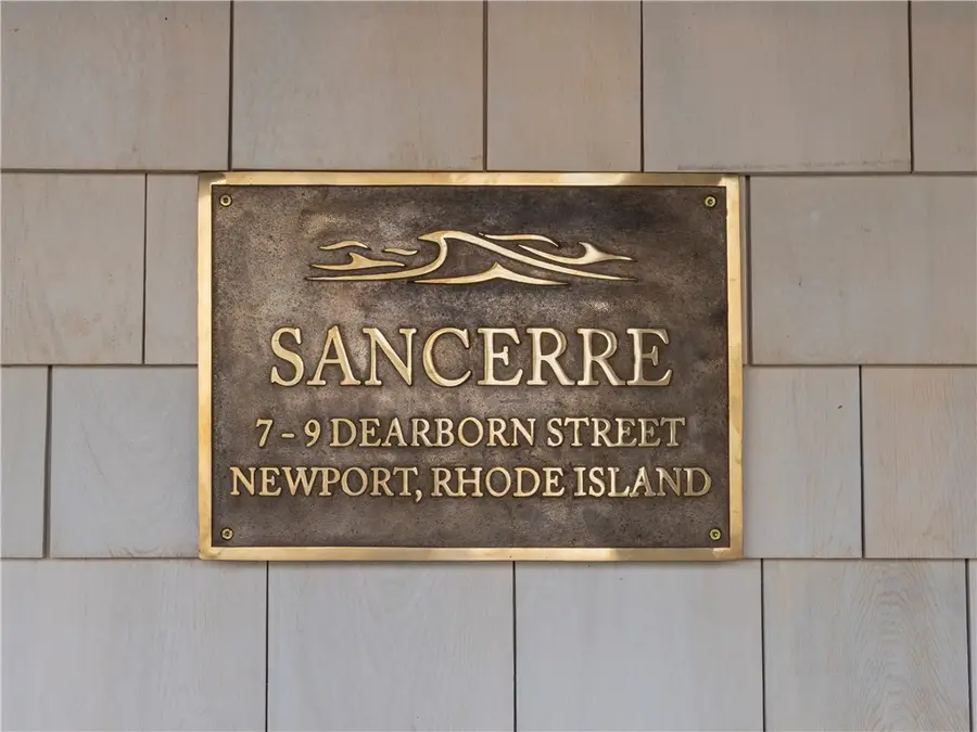 9 Dearborn Street, Newport, RI 02840 - #3