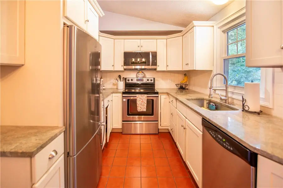 13 Sleepy Hollow Court, Westerly, RI 02891 - #3