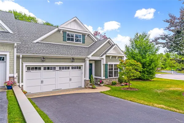 55 Travelers Court, East Greenwich, RI 02818