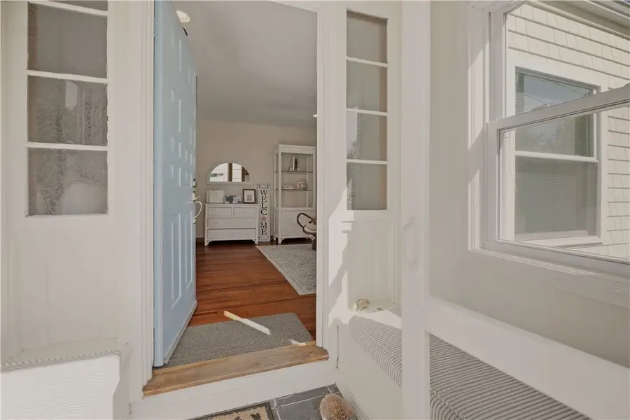 91 Easton Avenue, Portsmouth, RI 02871 - #2