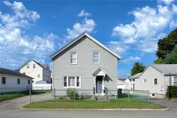 28 Gardner Street, Pawtucket, RI 02861