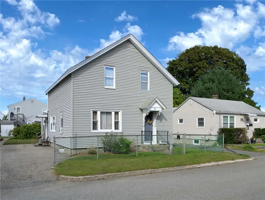 28 Gardner Street, Pawtucket, RI 02861 - #3