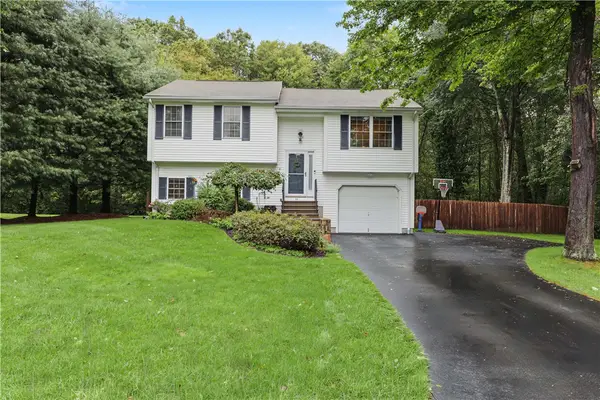 84 Red Maple Terrace, North Kingstown, RI 02852