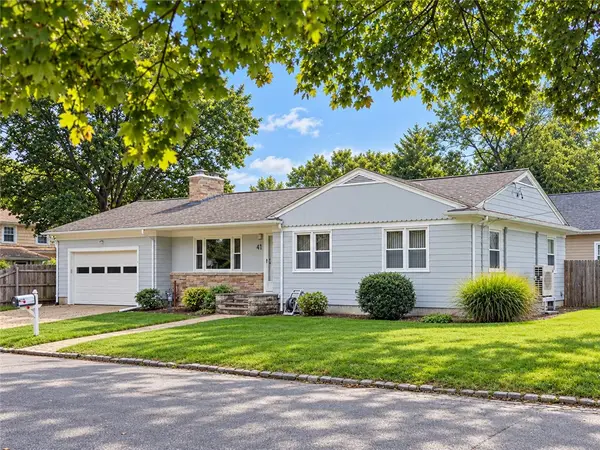 41 Wildwood Avenue, East Providence, RI 02916