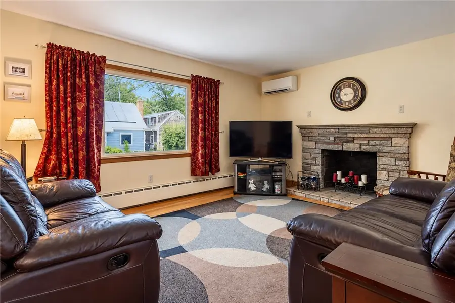 41 Wildwood Avenue, Rumford, RI 02916 - #3