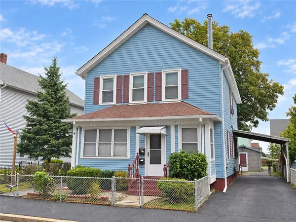 33 Winthrop Avenue, Pawtucket, RI 02861