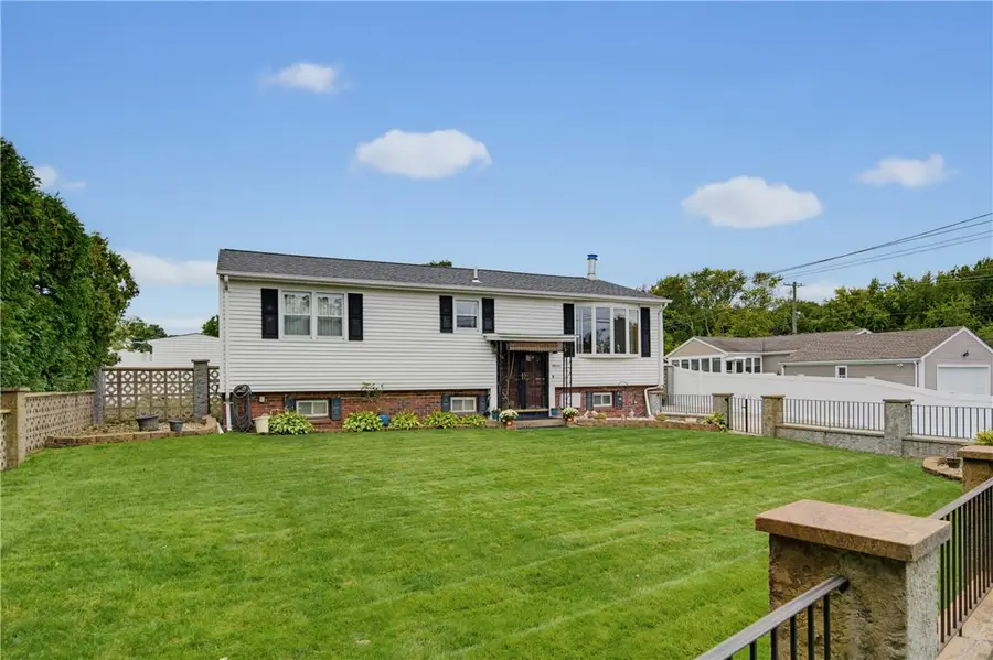11 Old Barrington Road, Riverside, RI 02915 - #3