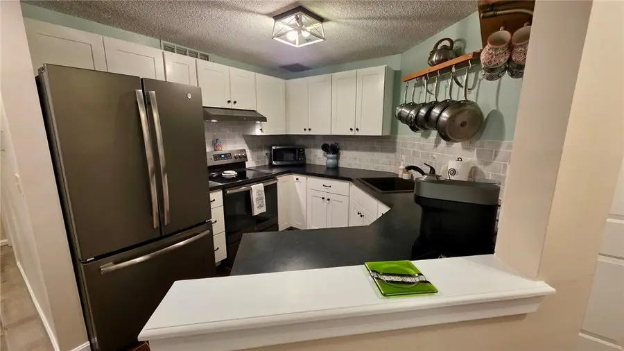 2 School Street, Lincoln, RI 02865 - #3