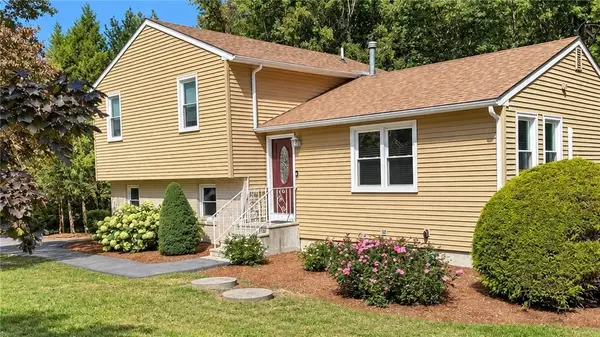 21 Janet Drive, Johnston, RI 02919