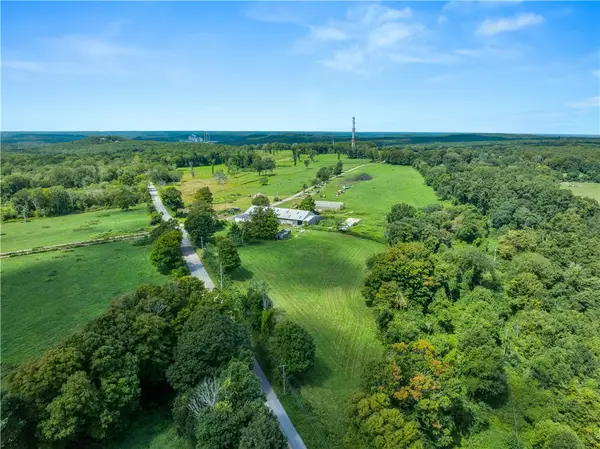 118 Wintechog Hill Road, No Stonington, CT 06359