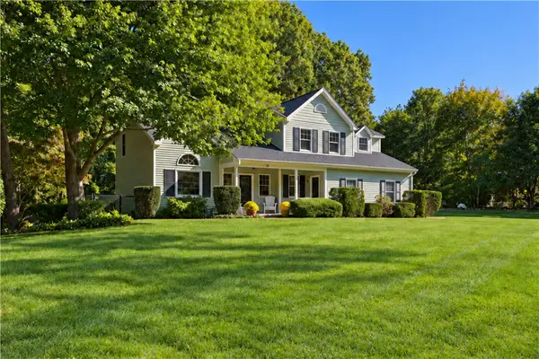 10 Highbush Terrace, North Kingstown, RI 02852