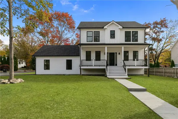 2 Bella Court, North Providence, RI 02911