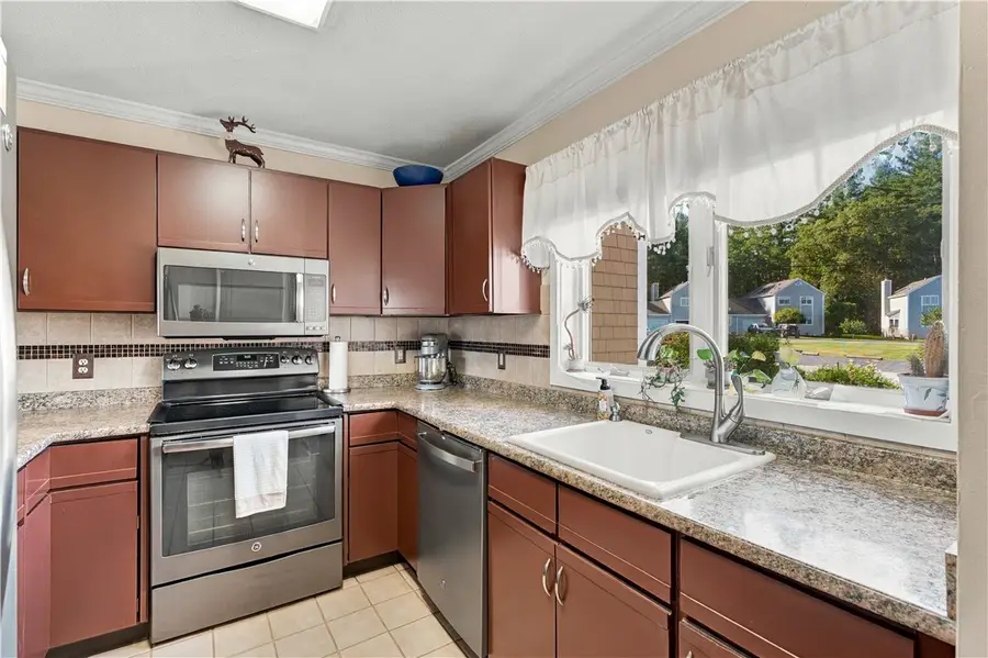 4 Palmer Circle #15, Hopkinton, RI 02832 - #3
