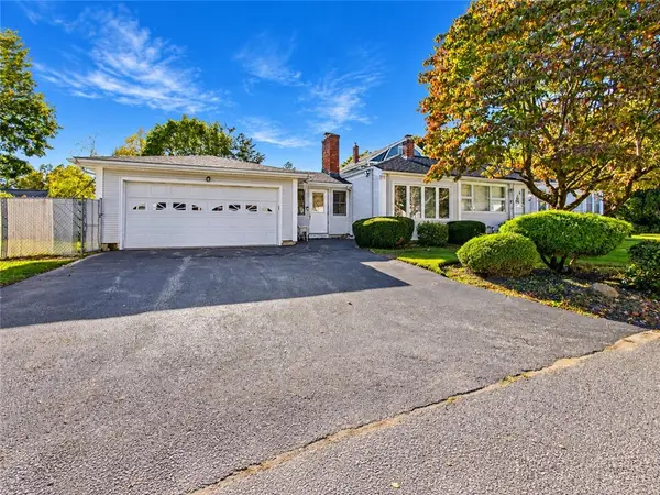 11 Hemlock Drive, Johnston, RI 02919