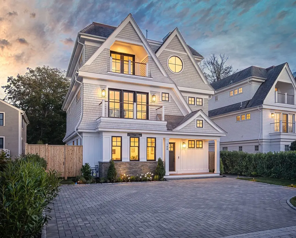 188 Allston Avenue, Middletown, RI 02842 - #1