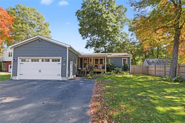 6 Lake View Circle, Glocester, RI 02814