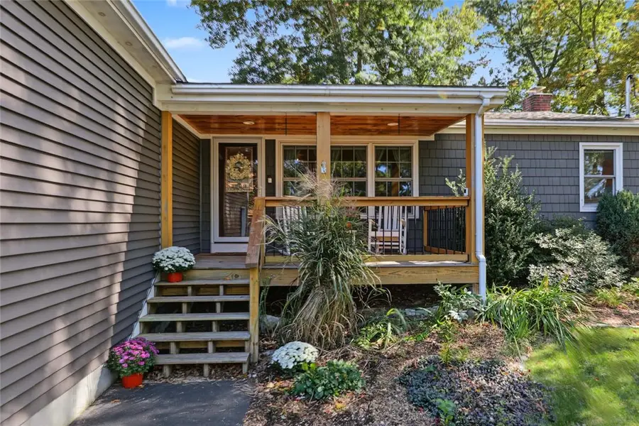 6 Lake View Circle, Glocester, RI 02814 - #3